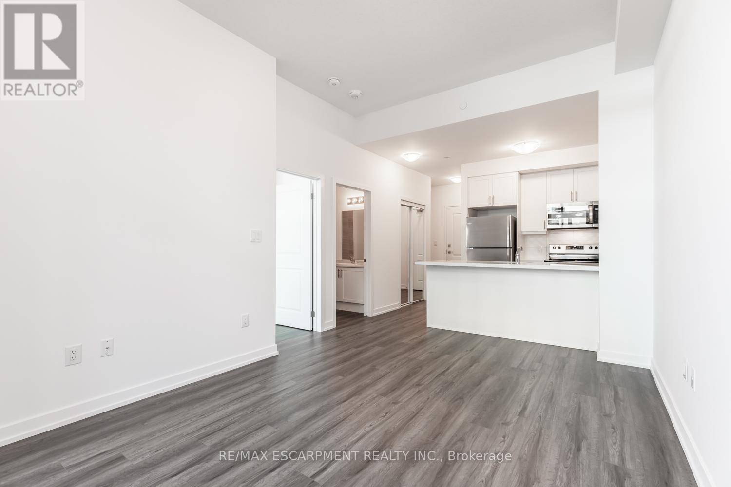 516 - 460 Dundas Street, Hamilton (Waterdown), Ontario  L8B 2A5 - Photo 13 - X12855534