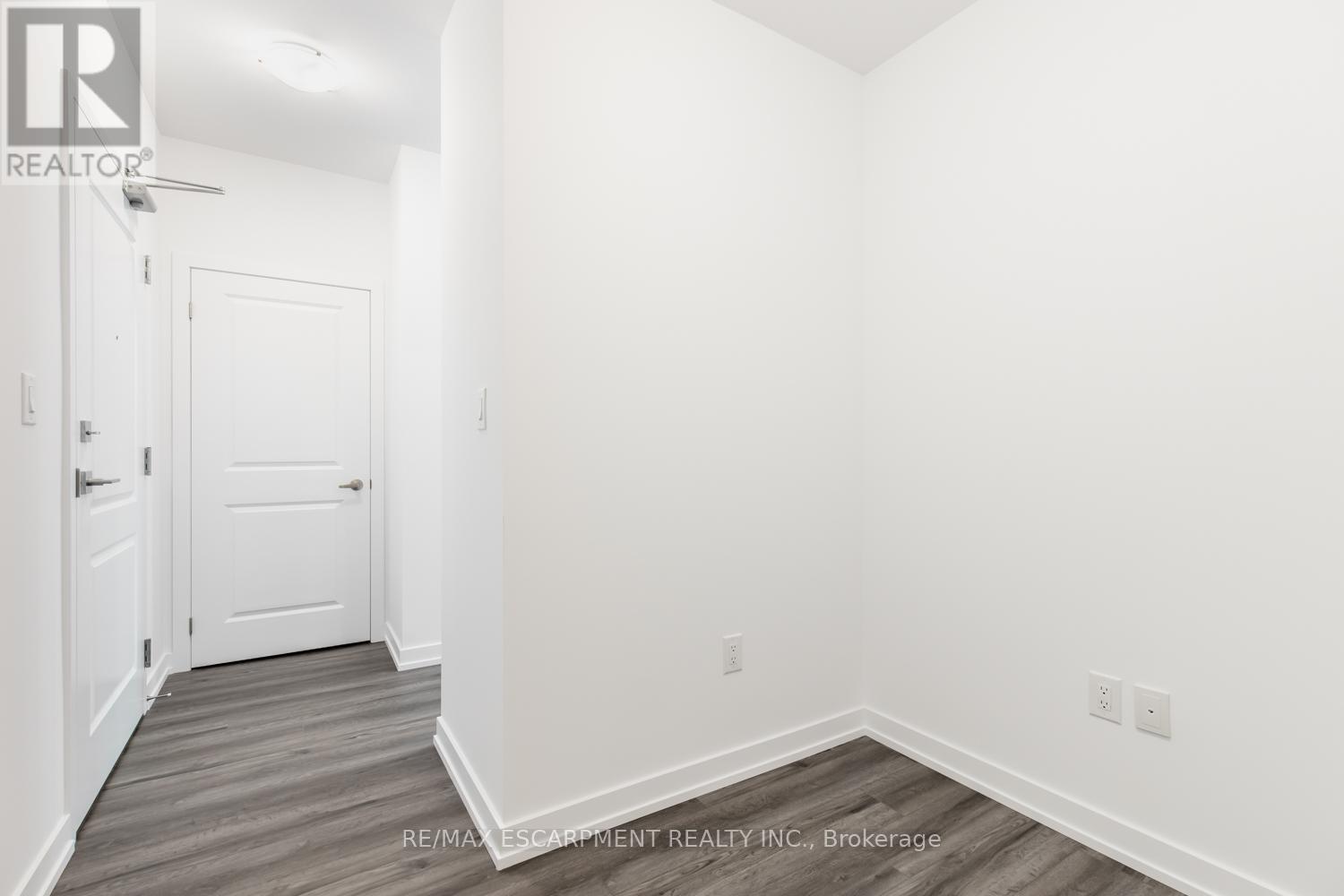 516 - 460 Dundas Street, Hamilton (Waterdown), Ontario  L8B 2A5 - Photo 28 - X12855534