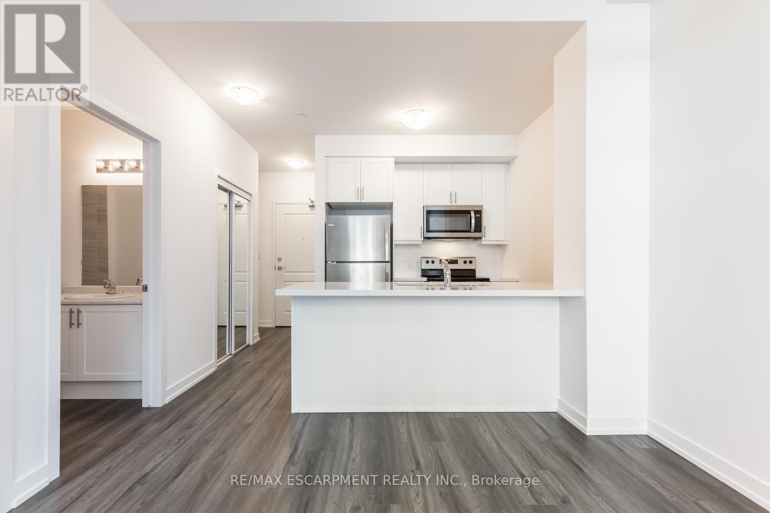 516 - 460 Dundas Street, Hamilton (Waterdown), Ontario  L8B 2A5 - Photo 5 - X12855534