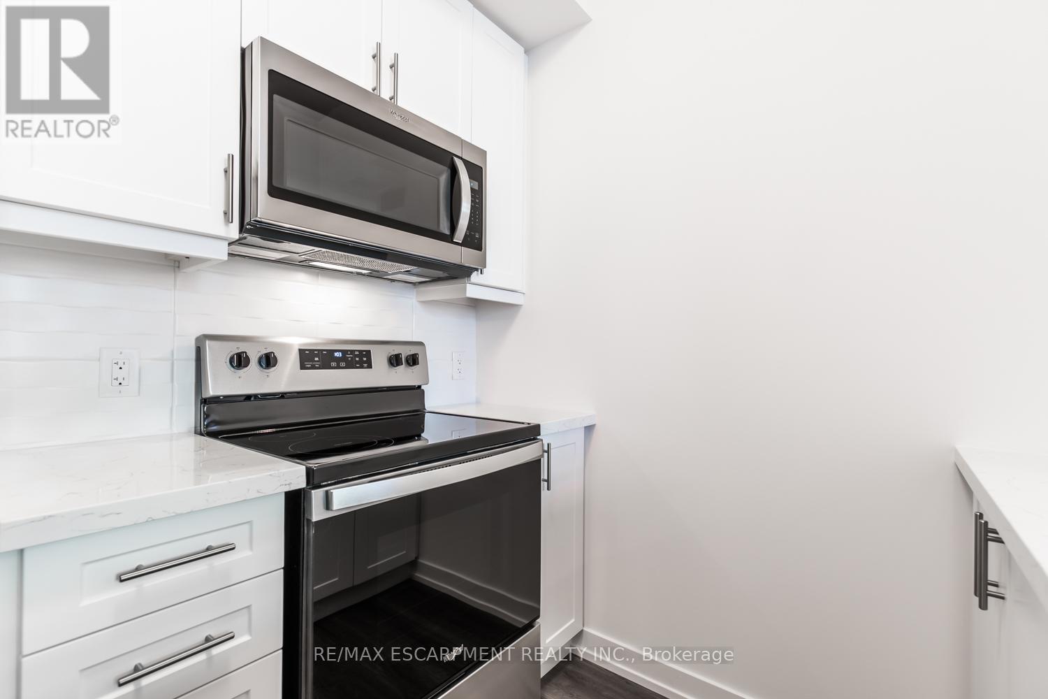 516 - 460 Dundas Street, Hamilton (Waterdown), Ontario  L8B 2A5 - Photo 7 - X12855534