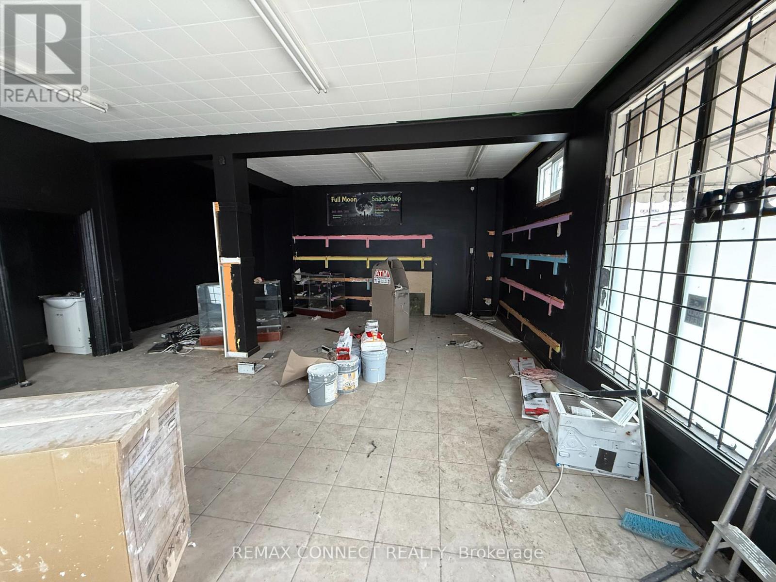 #main - 267 Catharine Street N, Hamilton (Beasley), Ontario  L8L 4S8 - Photo 3 - X12855590