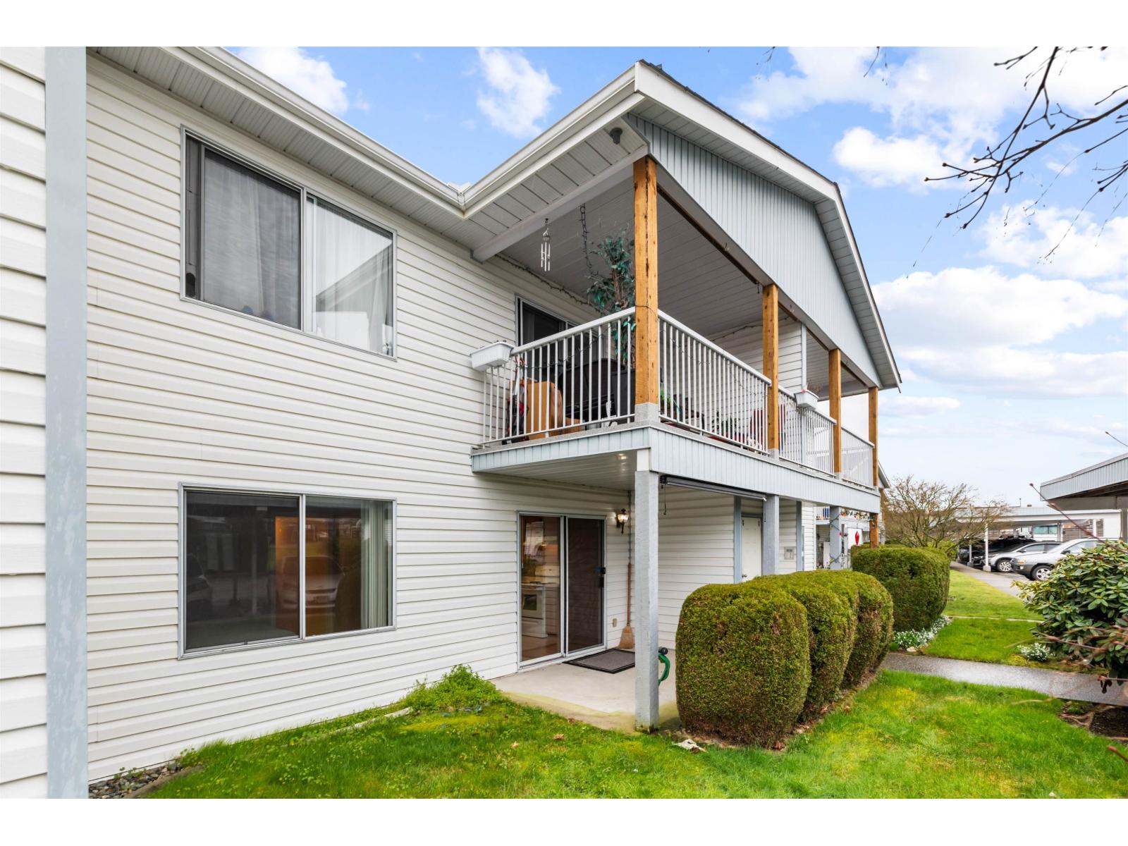 5 32691 Garibaldi Drive, Abbotsford, British Columbia  V2T 5T7 - Photo 2 - R3096167