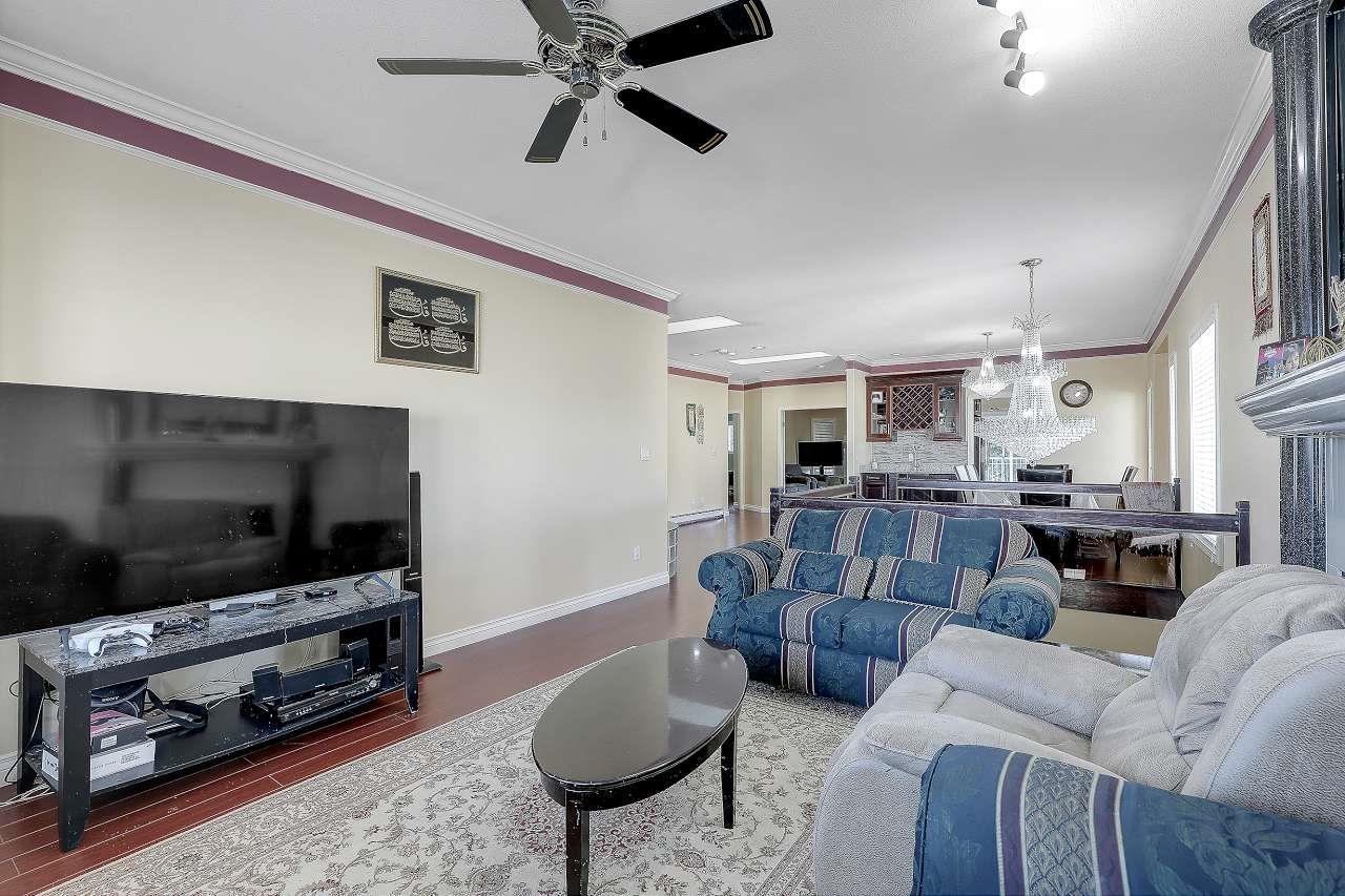 7563 127 Street, Surrey, British Columbia  V3W 0G2 - Photo 5 - R3096902