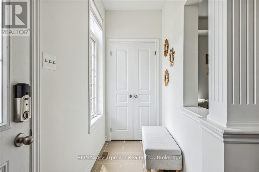 31 - 54 Nisbet Boulevard, Hamilton (Waterdown), Ontario  L8B 0Y3 - Photo 3 - X12855690