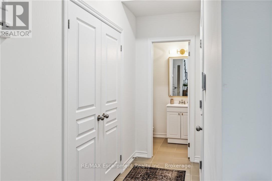 31 - 54 Nisbet Boulevard, Hamilton (Waterdown), Ontario  L8B 0Y3 - Photo 8 - X12855690