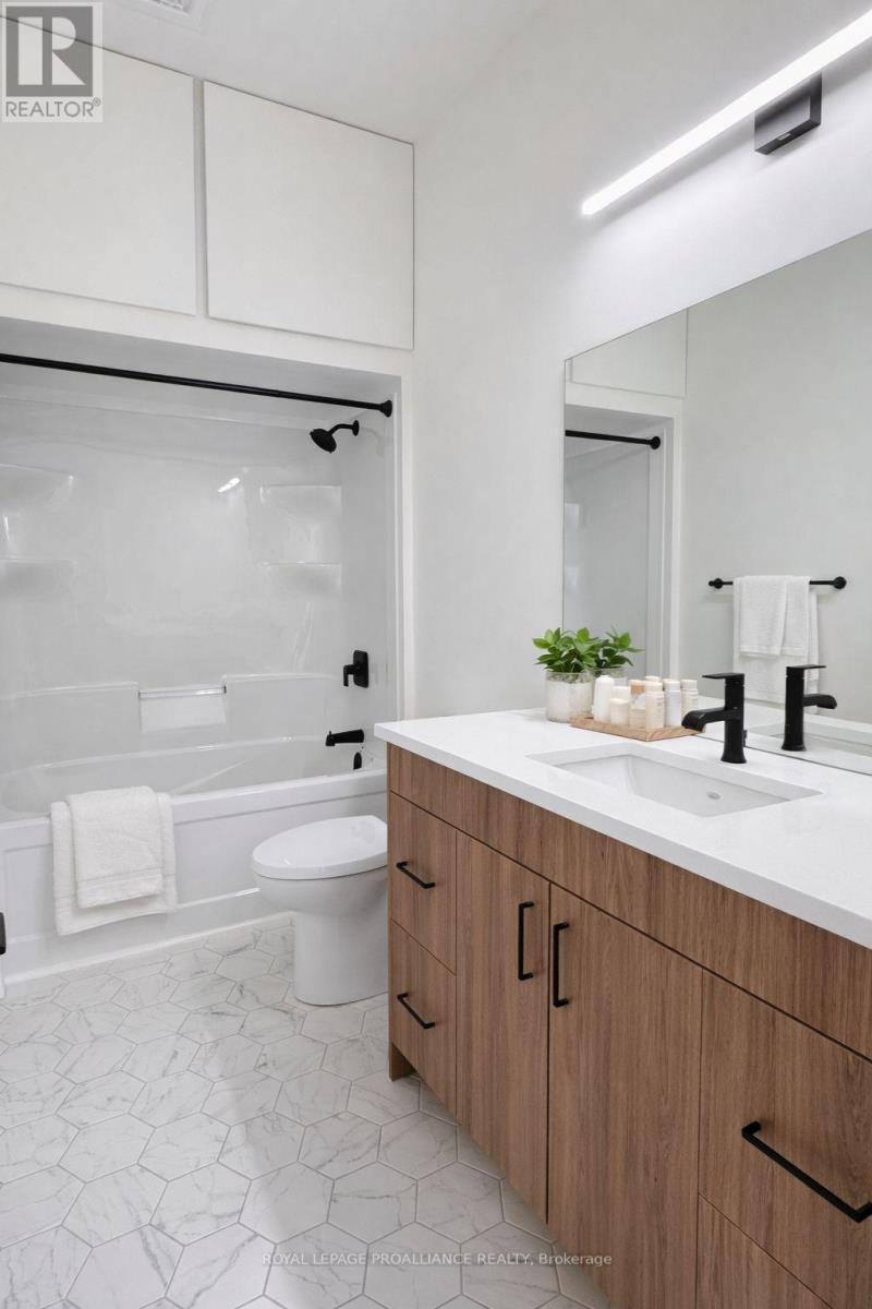 203 - 515 (Blk 59) Joseph Gale Street, Cobourg, Ontario  K9A 1K8 - Photo 9 - X12855638