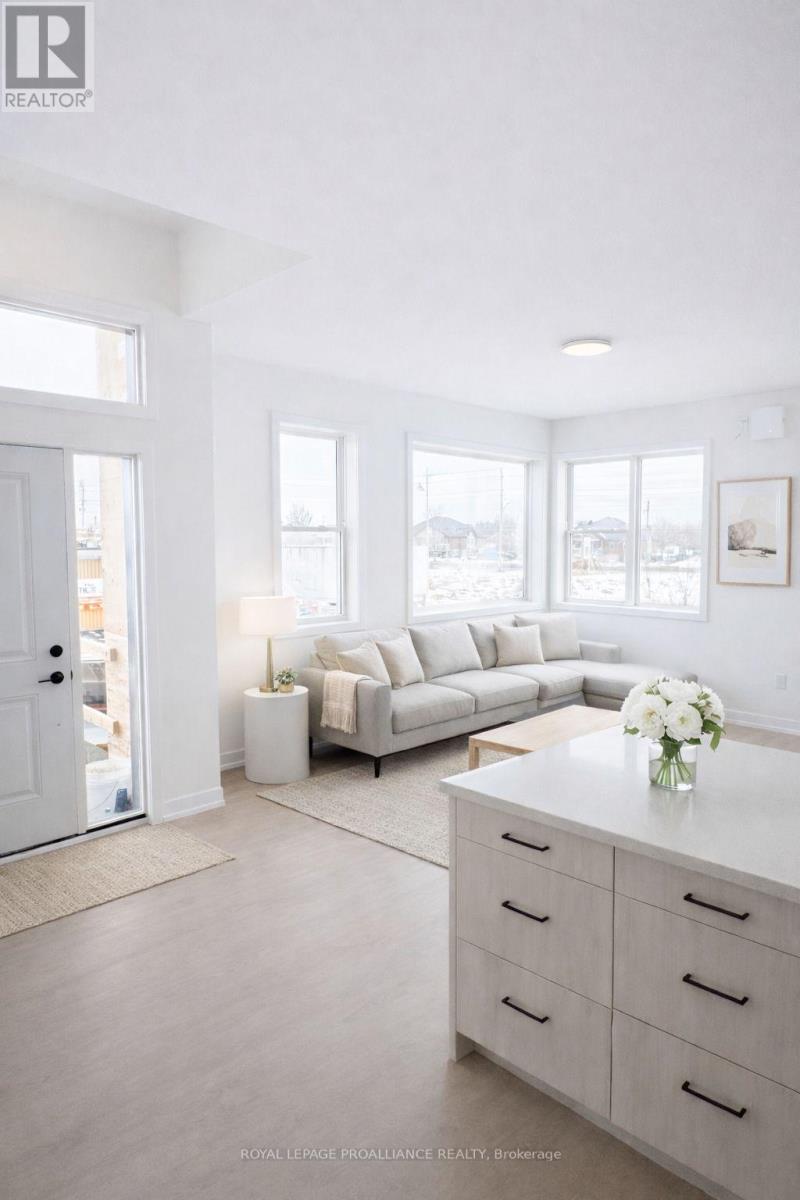 204 - 515 (Blk 59) Joseph Gale Street, Cobourg, Ontario  K9A 1K8 - Photo 3 - X12855648