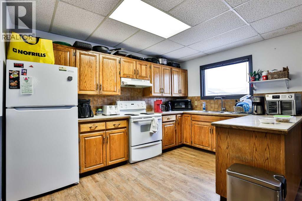 655 Charlotte Street S, Pincher Creek, Alberta  T0K 1W0 - Photo 16 - A2282656