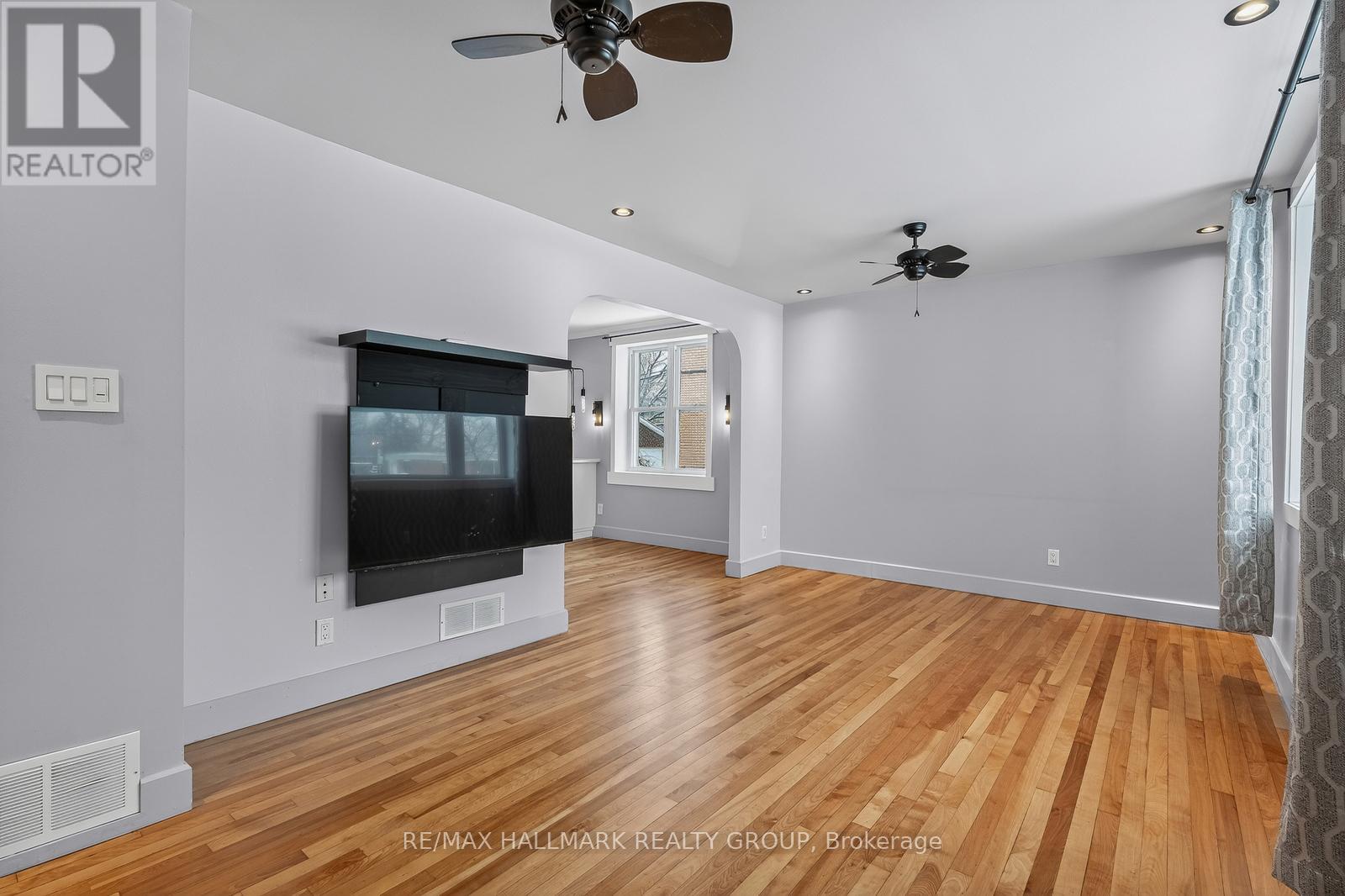 1 - 170 Donald Street, Ottawa, Ontario  K1K 1M9 - Photo 3 - X12855694