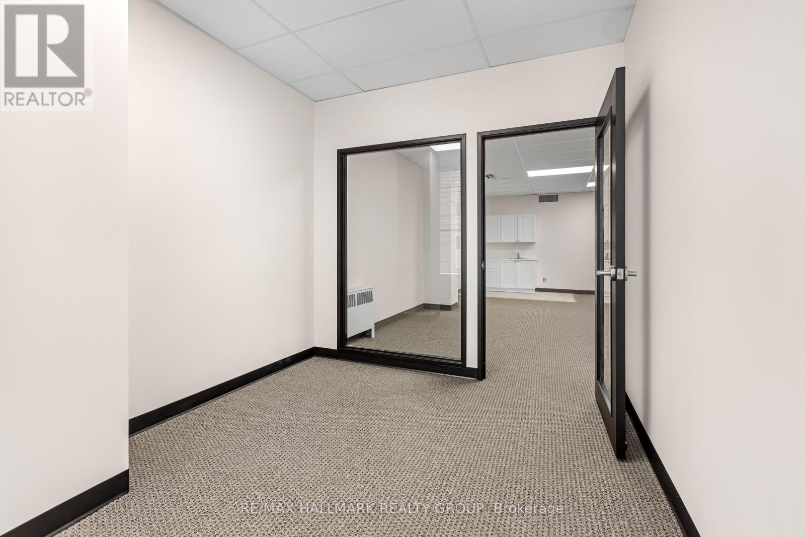 416 - 225 Metcalfe Street, Ottawa, Ontario  K2P 1P9 - Photo 4 - X12855734