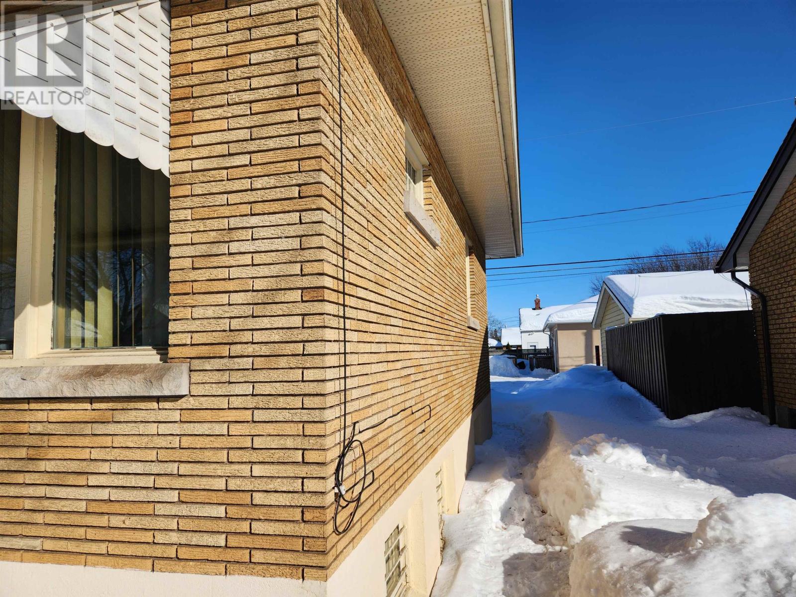 536 Hyde Park Ave, Thunder Bay, Ontario  P7E 1X9 - Photo 2 - TB2600364