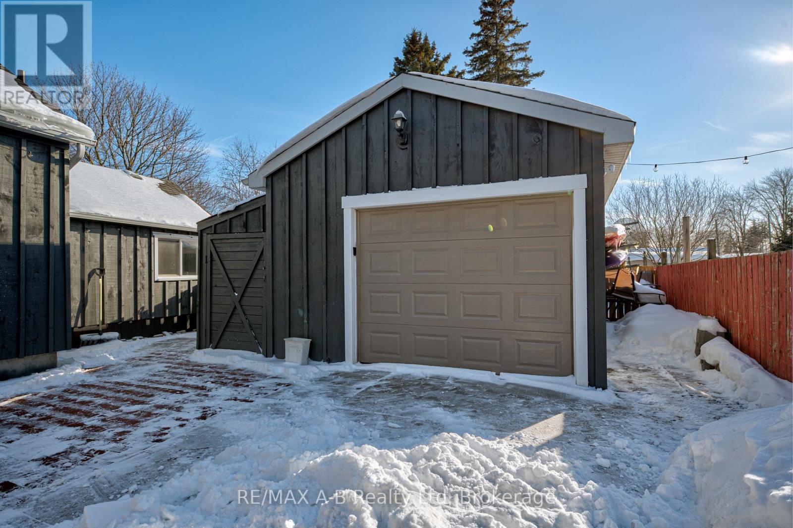 40 Blenheim Street, West Perth (Mitchell), Ontario  N0K 1N0 - Photo 3 - X12826764