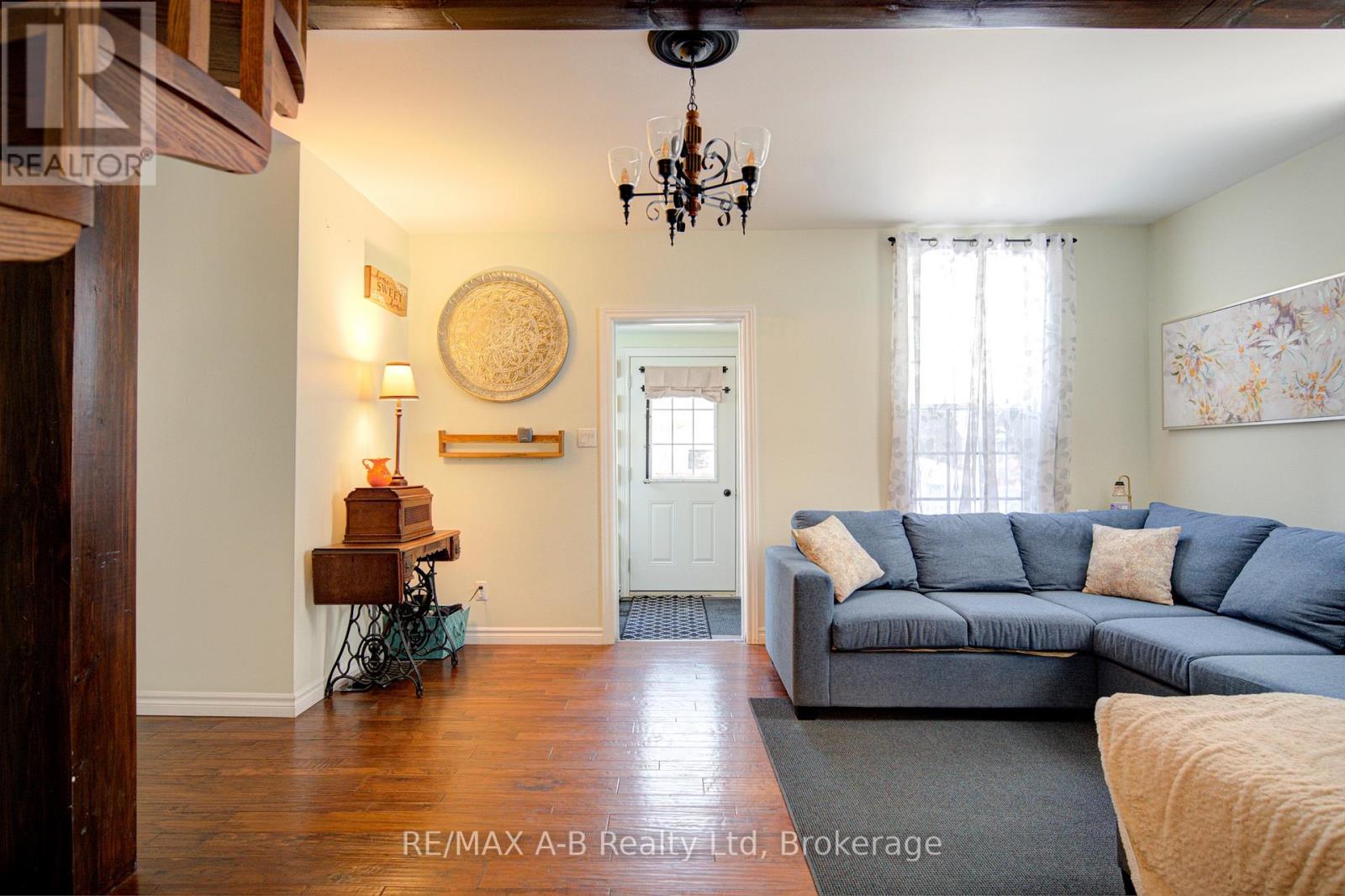 40 Blenheim Street, West Perth (Mitchell), Ontario  N0K 1N0 - Photo 6 - X12826764