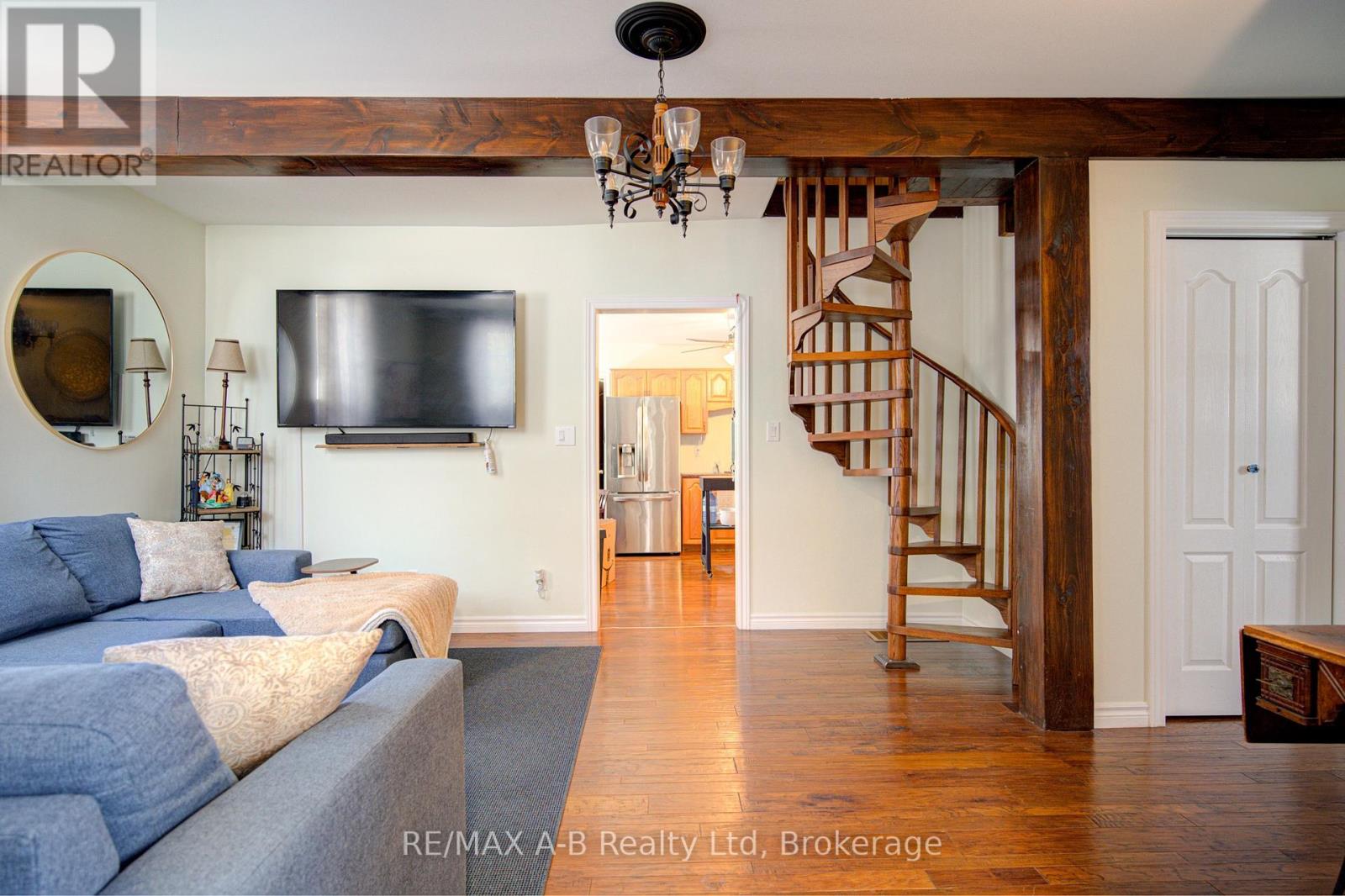 40 Blenheim Street, West Perth (Mitchell), Ontario  N0K 1N0 - Photo 8 - X12826764