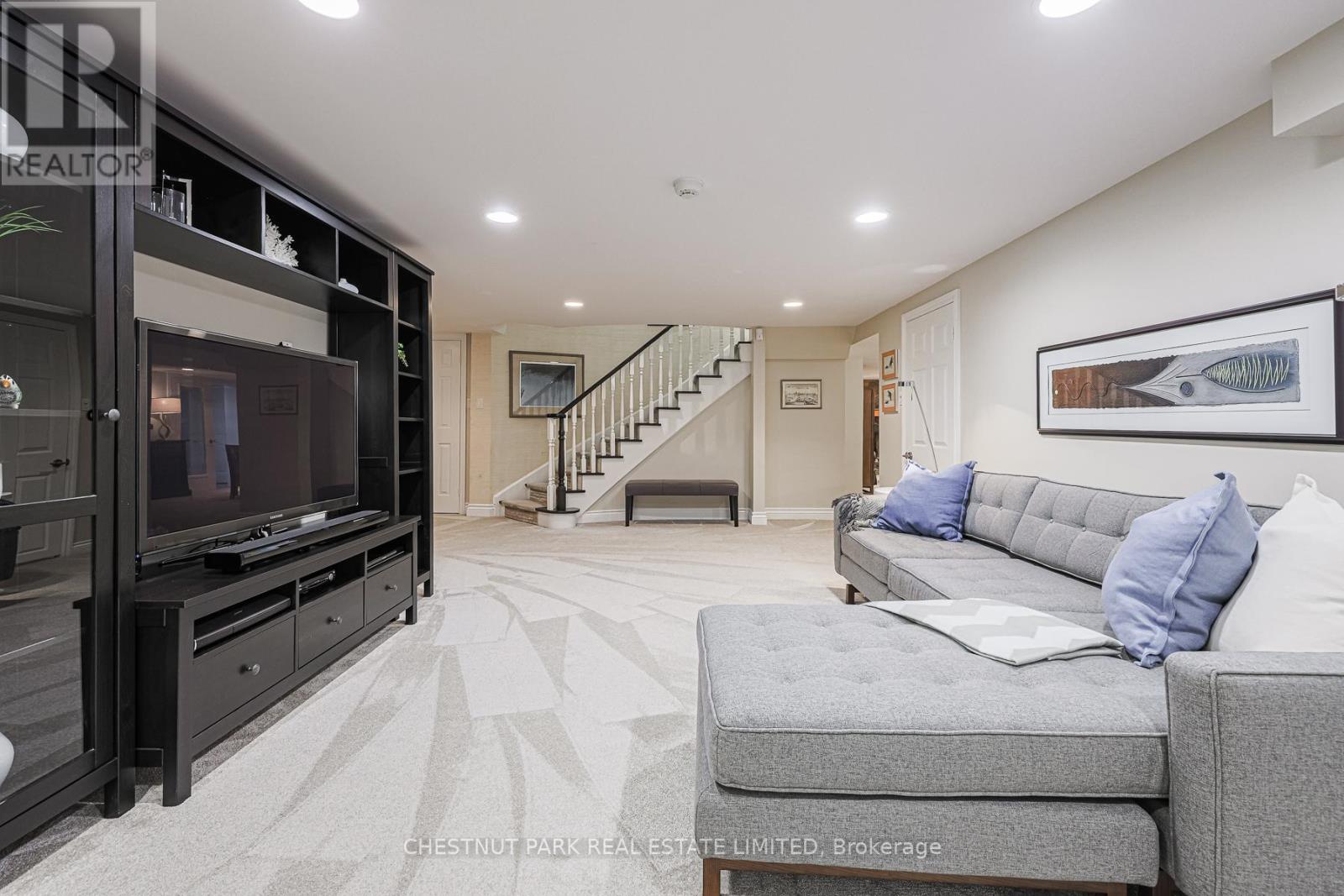 4 Cheltenham Court, Brampton, Ontario  L6W 1J3 - Photo 6 - W12794216