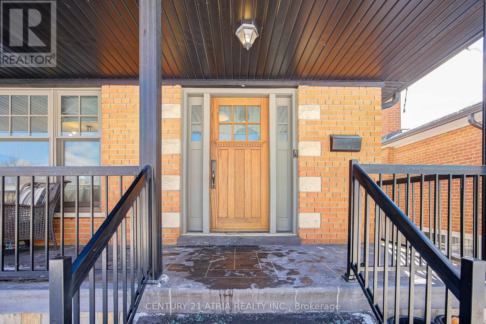 23 Ladbrooke Road, Toronto (Willowridge-Martingrove-Richview), Ontario  M3R 2A7 - Photo 3 - W12826996