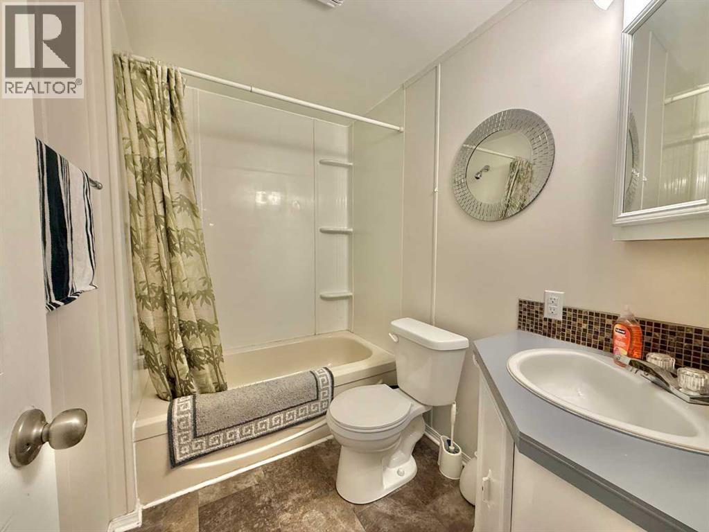 138 Nickerson Avenue, Hinton, Alberta  T7V 1A4 - Photo 12 - A2285490