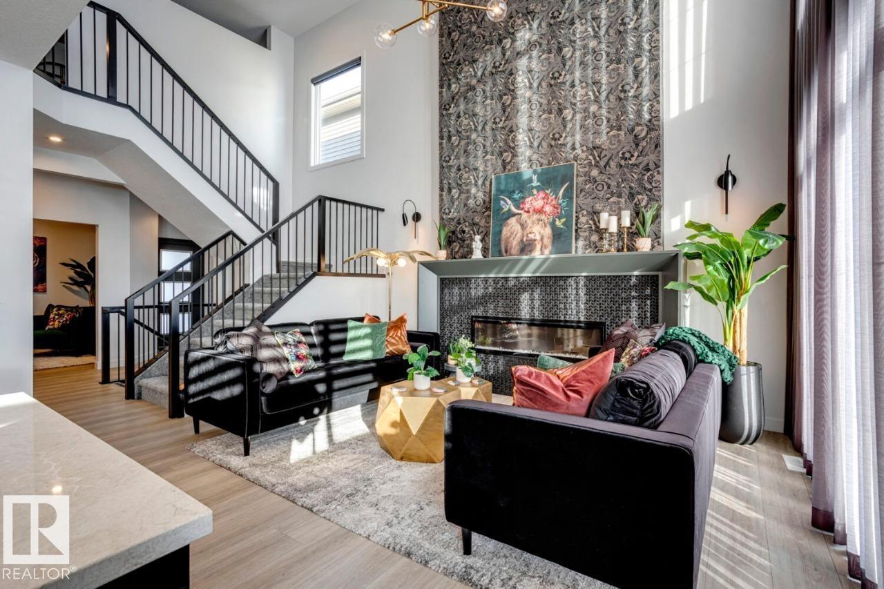 959 18 Av Nw, Edmonton, Alberta  T6T 2X3 - Photo 4 - E4474189