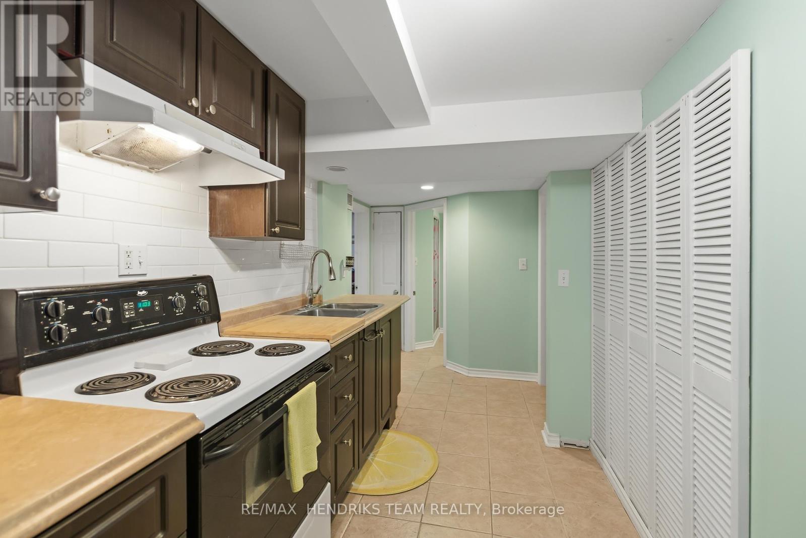 10 Alice Street, St. Catharines, Ontario  L2R 1L7 - Photo 24 - X12855658