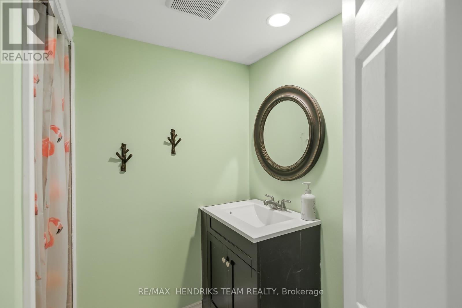 10 Alice Street, St. Catharines, Ontario  L2R 1L7 - Photo 27 - X12855658