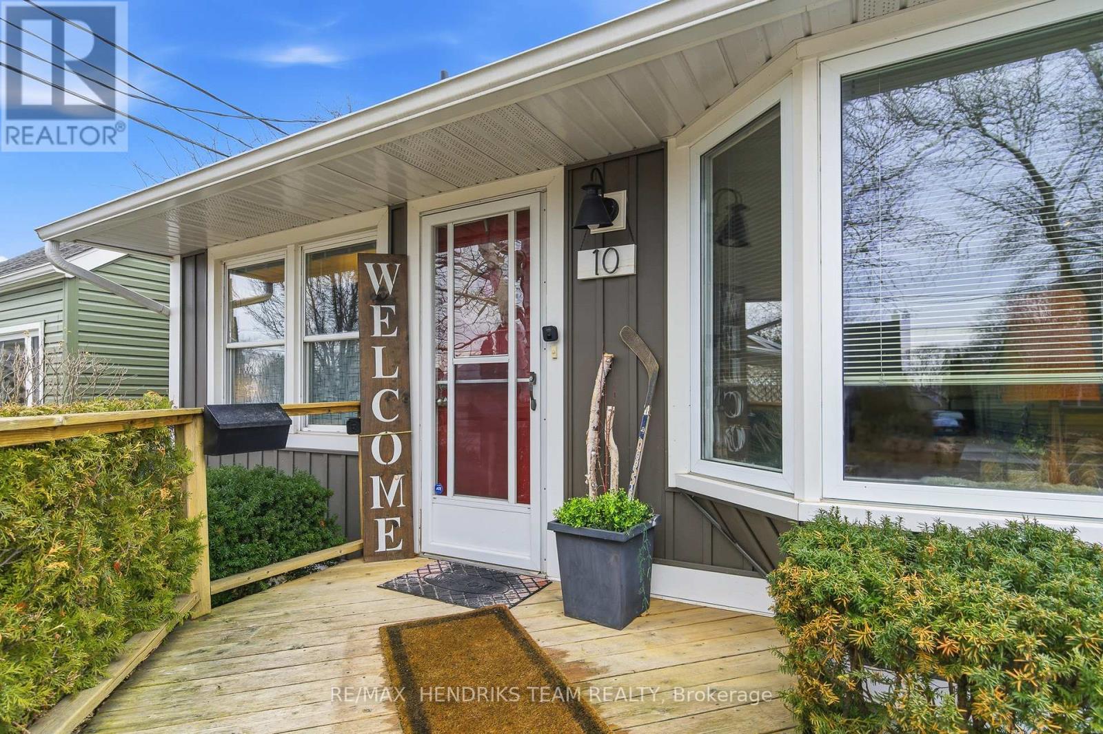 10 Alice Street, St. Catharines, Ontario  L2R 1L7 - Photo 3 - X12855658