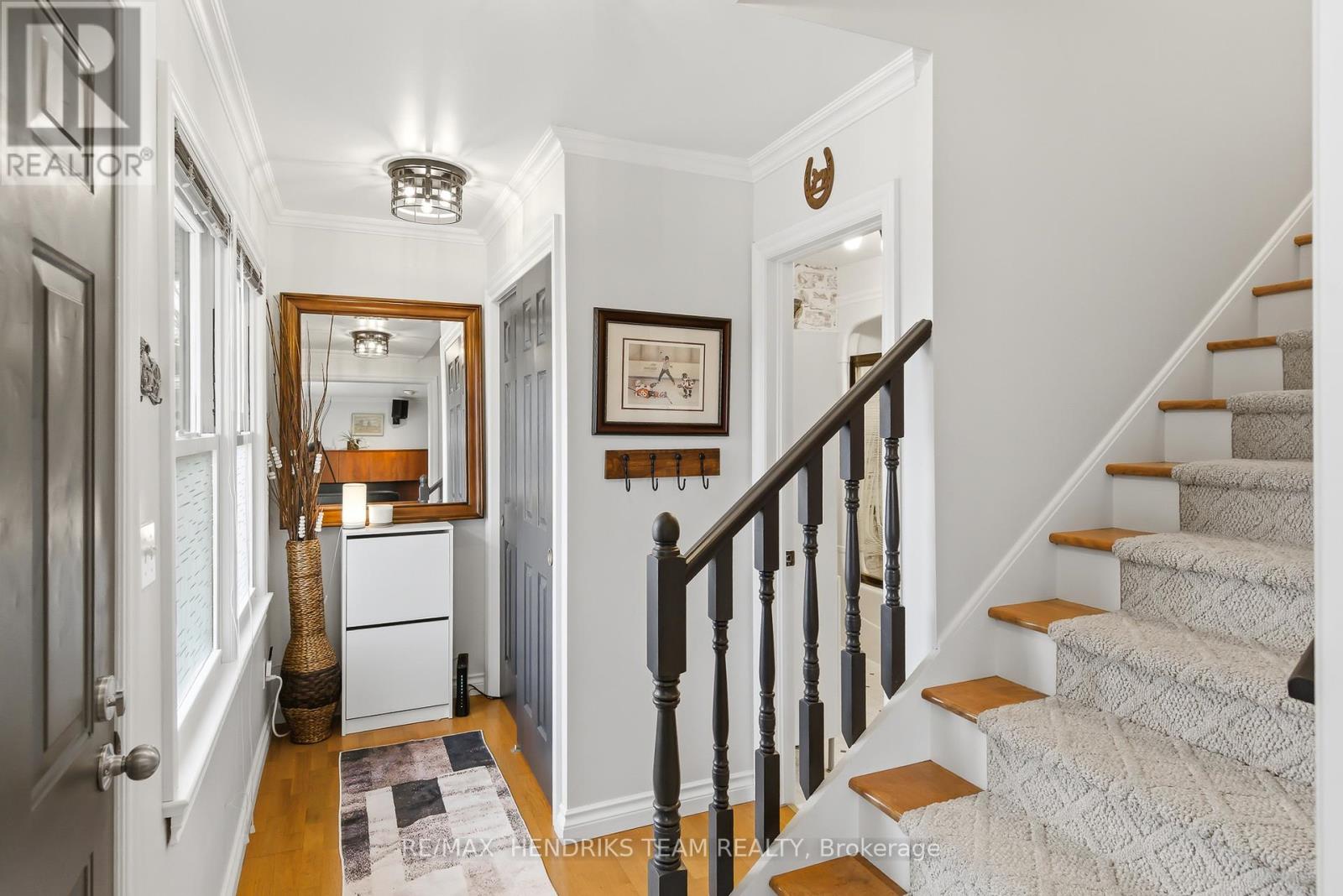 10 Alice Street, St. Catharines, Ontario  L2R 1L7 - Photo 4 - X12855658