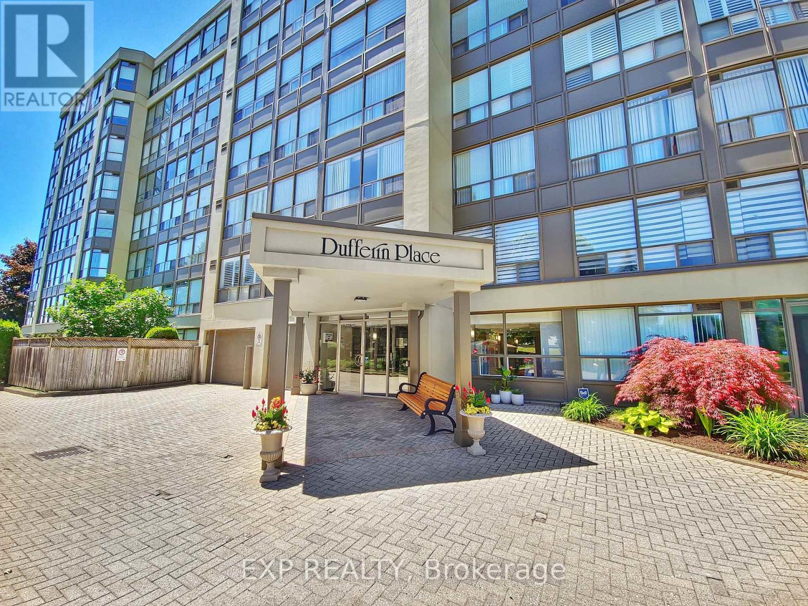 410 - 5100 Dorchester Road, Niagara Falls, Ontario  L2E 7H4 - Photo 2 - X12855660