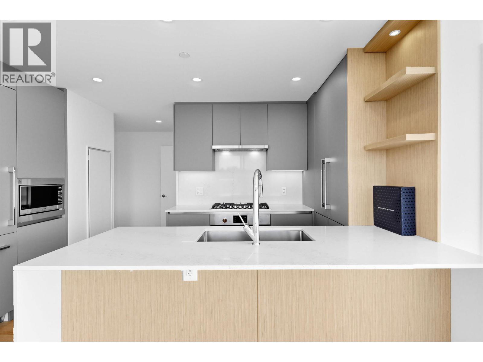 407 7977 Lansdowne Road, Richmond, British Columbia  V6X 0X7 - Photo 3 - R3096301