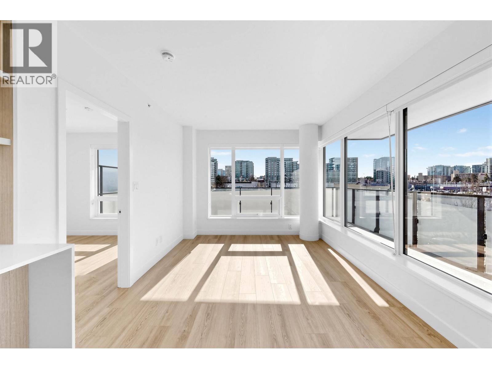 407 7977 Lansdowne Road, Richmond, British Columbia  V6X 0X7 - Photo 5 - R3096301