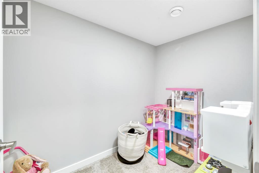 63 Walgrove Way Se, Calgary, Alberta  T2X 4A3 - Photo 37 - A2286196