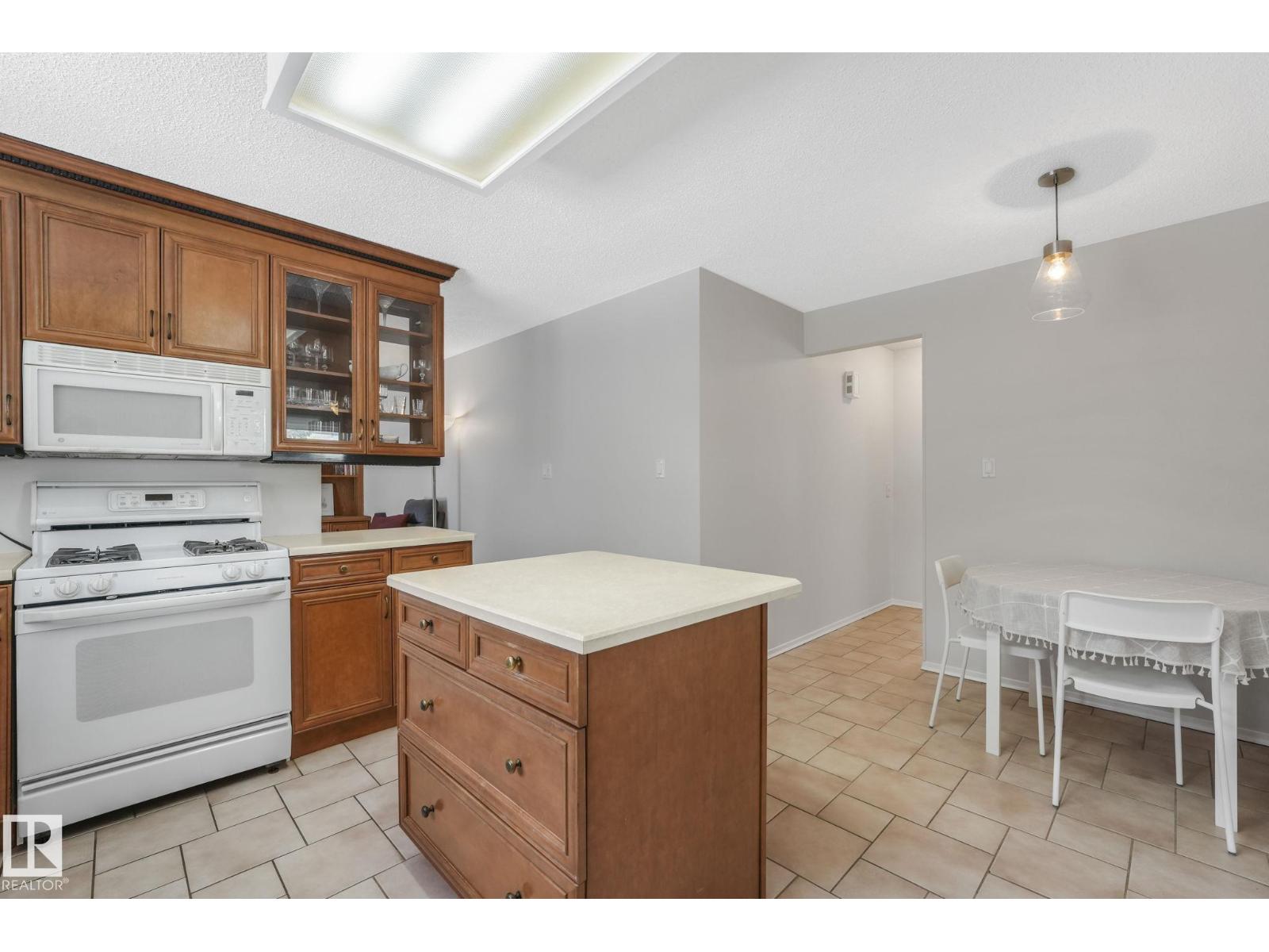 587 Wahstao Rd Nw, Edmonton, Alberta  T5T 2X9 - Photo 15 - E4476291