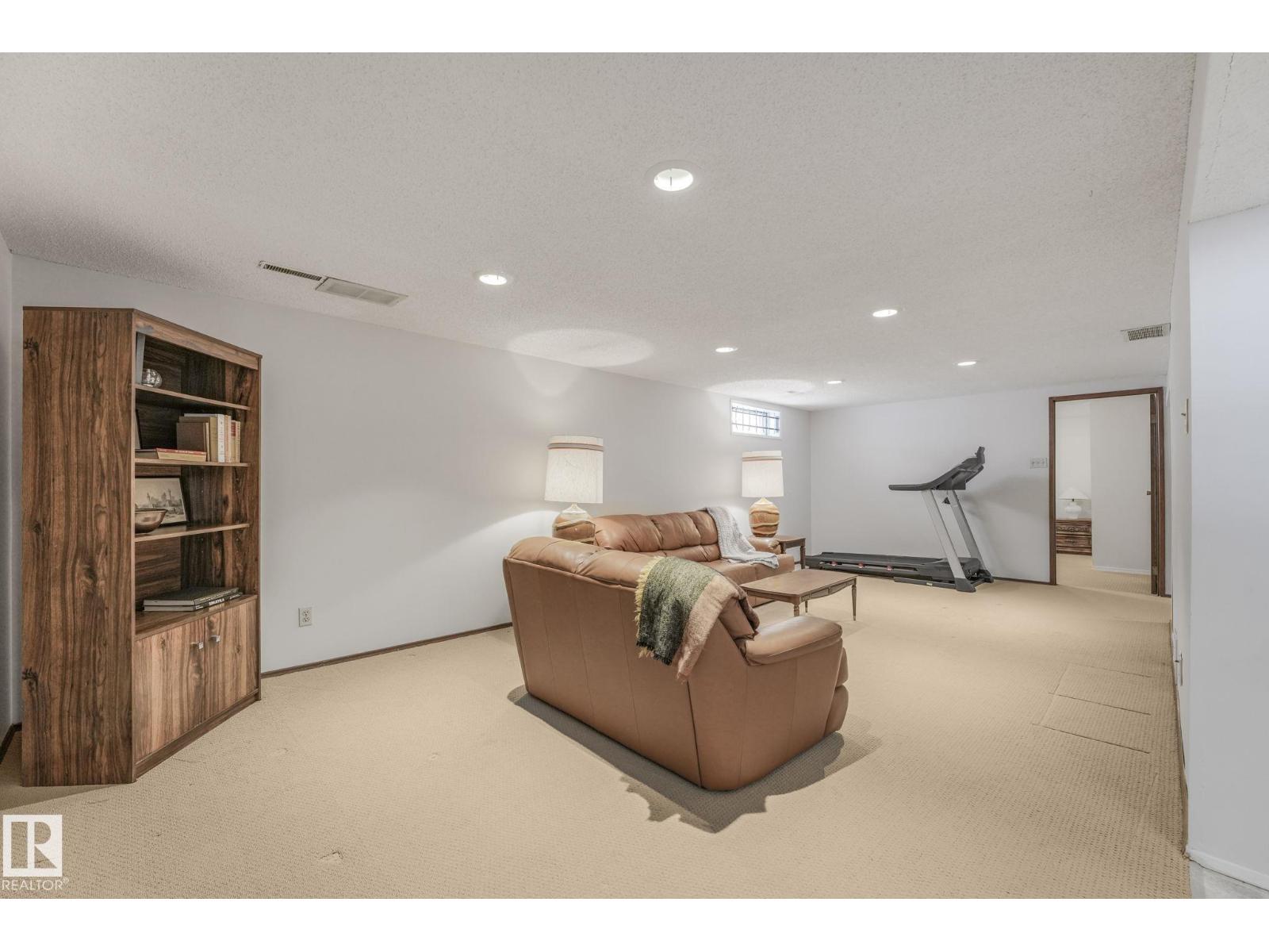 587 Wahstao Rd Nw, Edmonton, Alberta  T5T 2X9 - Photo 35 - E4476291