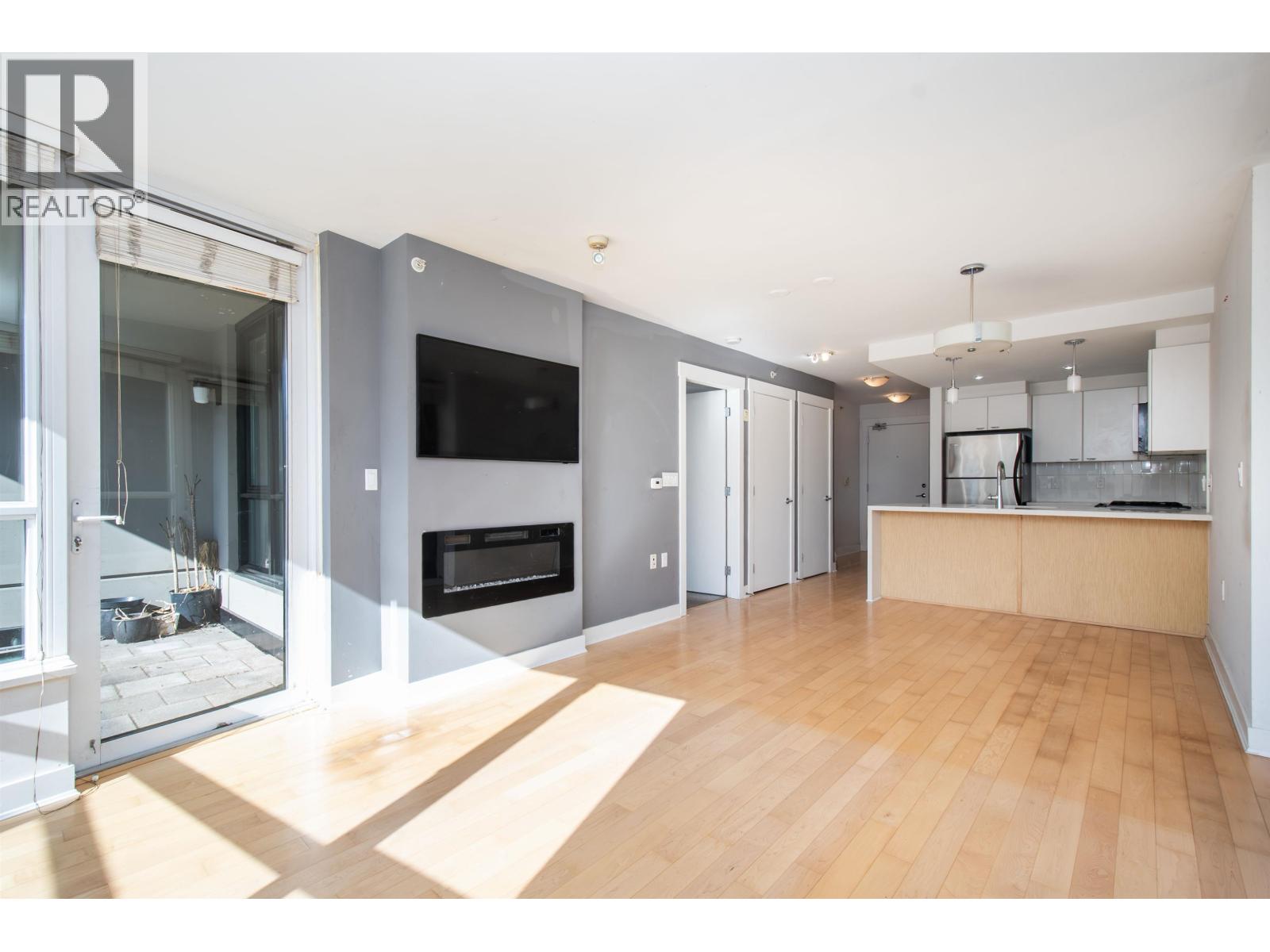 301 160 W 3rd Street, North Vancouver, British Columbia  V7M 0A9 - Photo 7 - R3096990