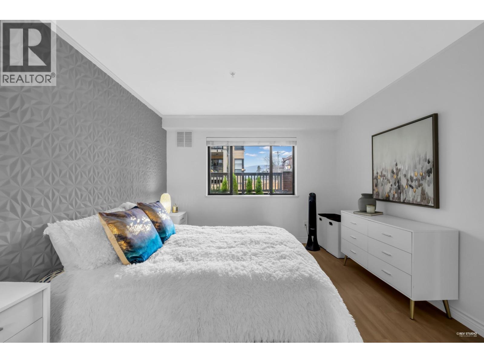 207 305 Lonsdale Avenue, North Vancouver, British Columbia  V7M 2G3 - Photo 17 - R3096996