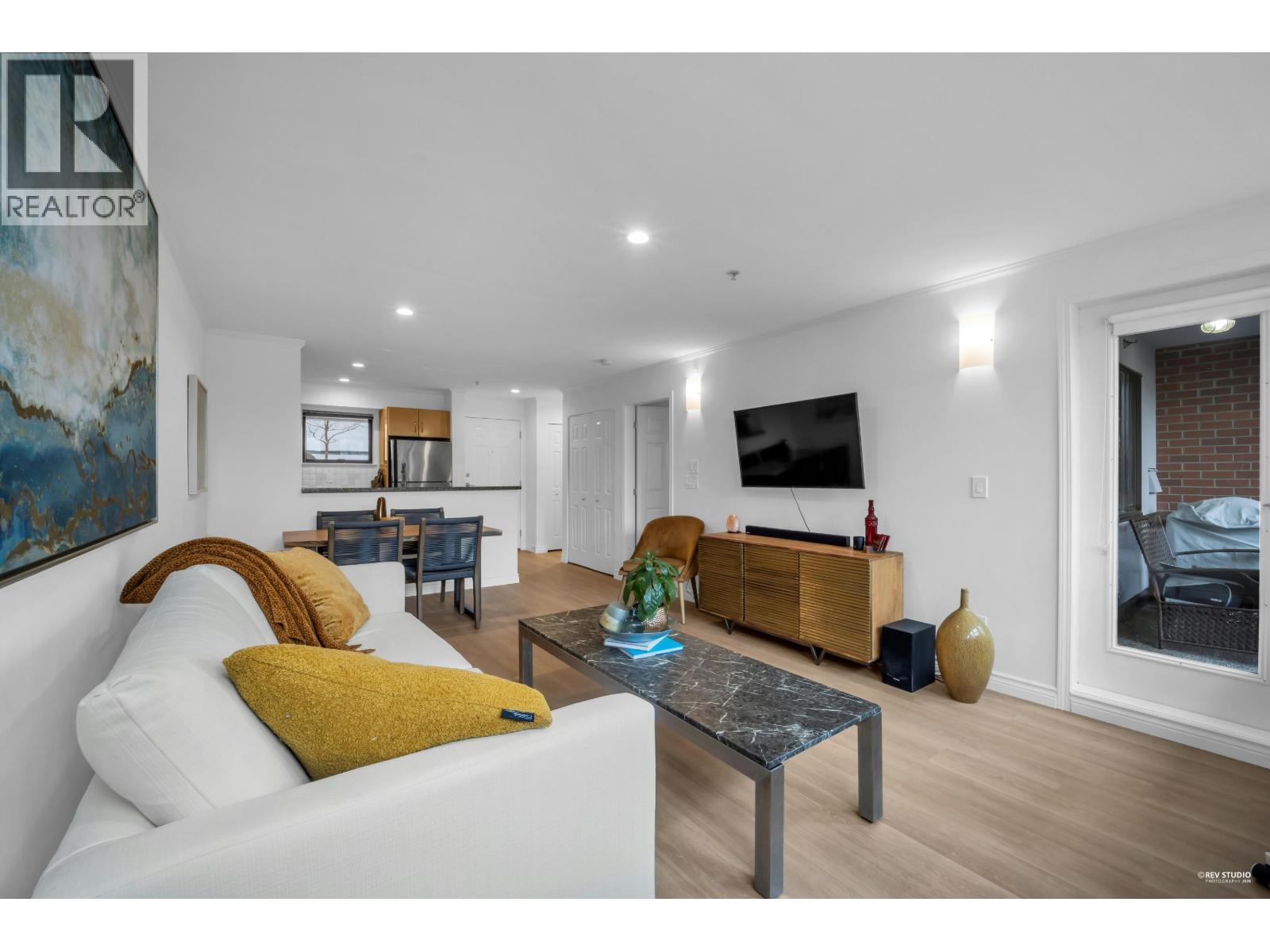 207 305 Lonsdale Avenue, North Vancouver, British Columbia  V7M 2G3 - Photo 6 - R3096996