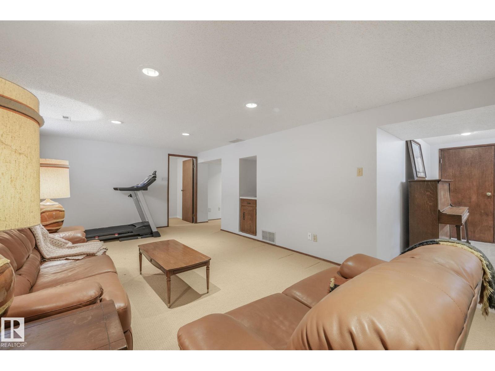 587 Wahstao Rd Nw, Edmonton, Alberta  T5T 2X9 - Photo 36 - E4476291