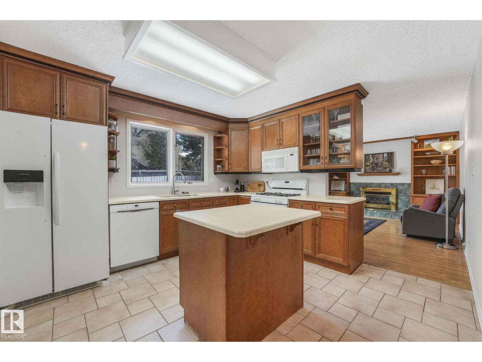 587 Wahstao Rd Nw, Edmonton, Alberta  T5T 2X9 - Photo 16 - E4476291