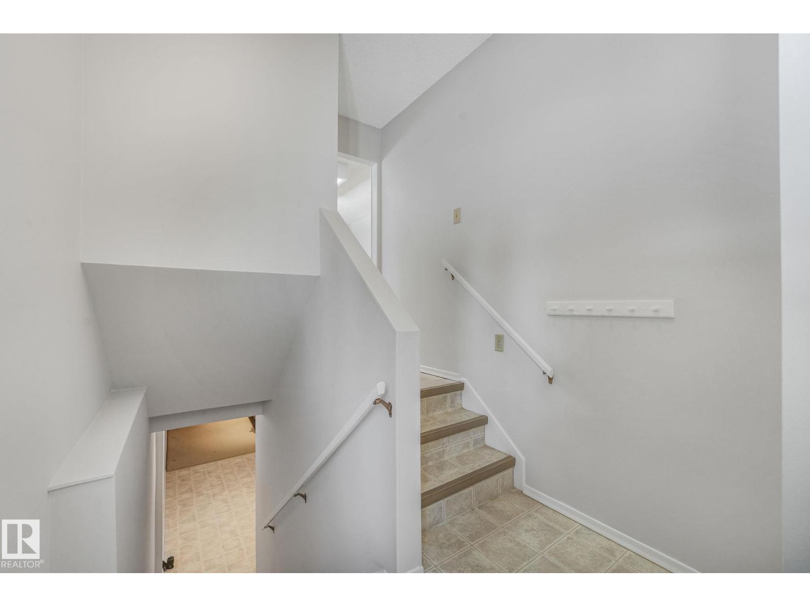 587 Wahstao Rd Nw, Edmonton, Alberta  T5T 2X9 - Photo 33 - E4476291