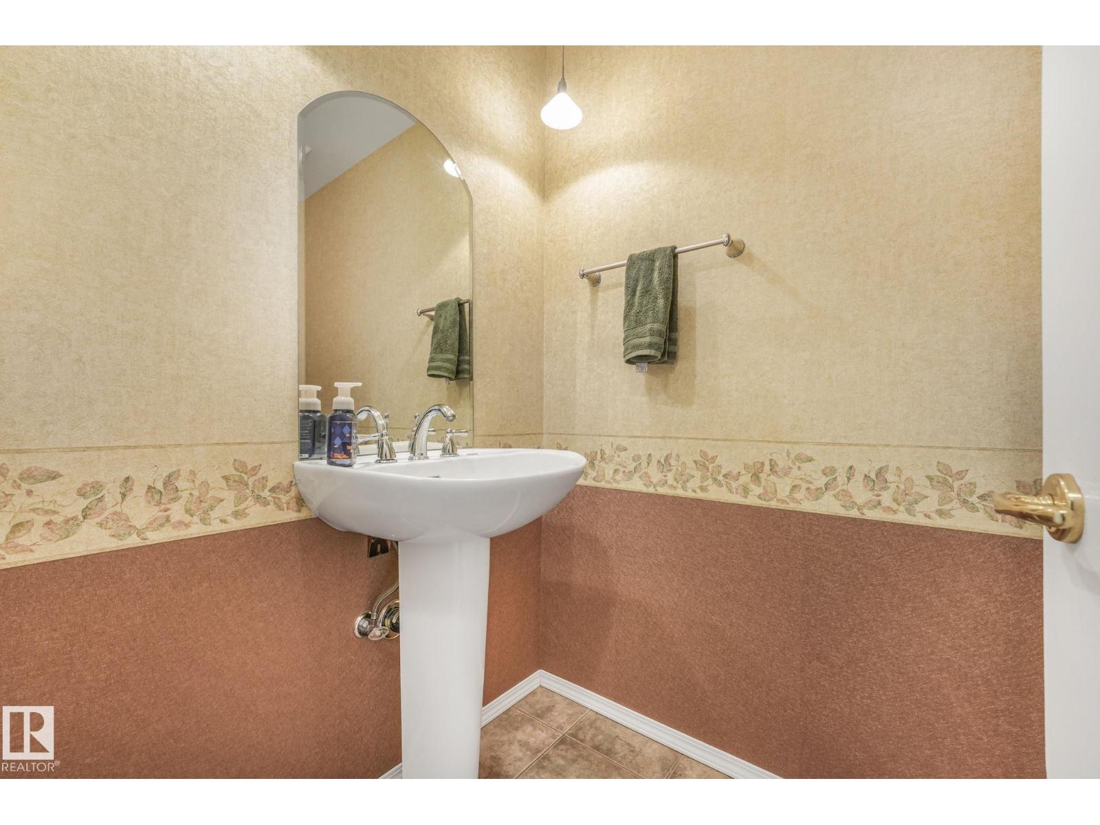 587 Wahstao Rd Nw, Edmonton, Alberta  T5T 2X9 - Photo 31 - E4476291