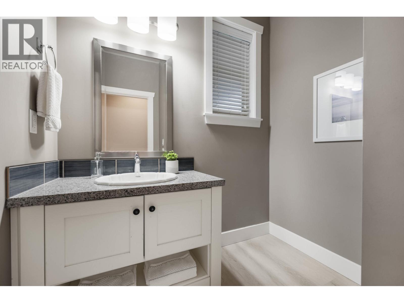 1383 Trafalgar Street, Coquitlam, British Columbia  V3E 0E9 - Photo 14 - R3097001