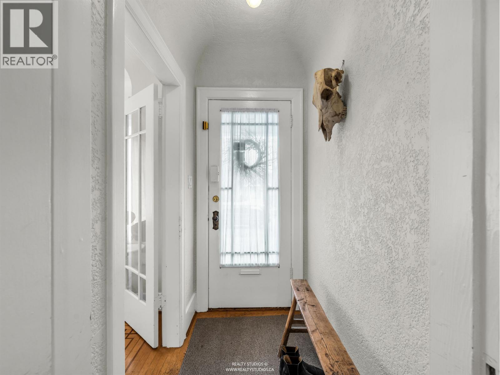 5915 Chester Street, Vancouver, British Columbia  V5W 3B7 - Photo 2 - R3097004