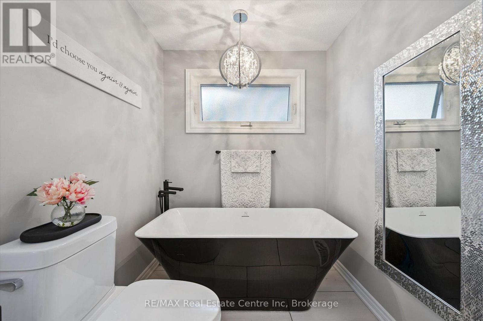 98 Cedarvale Avenue, Guelph, Ontario  N1E 7K2 - Photo 13 - X12855682