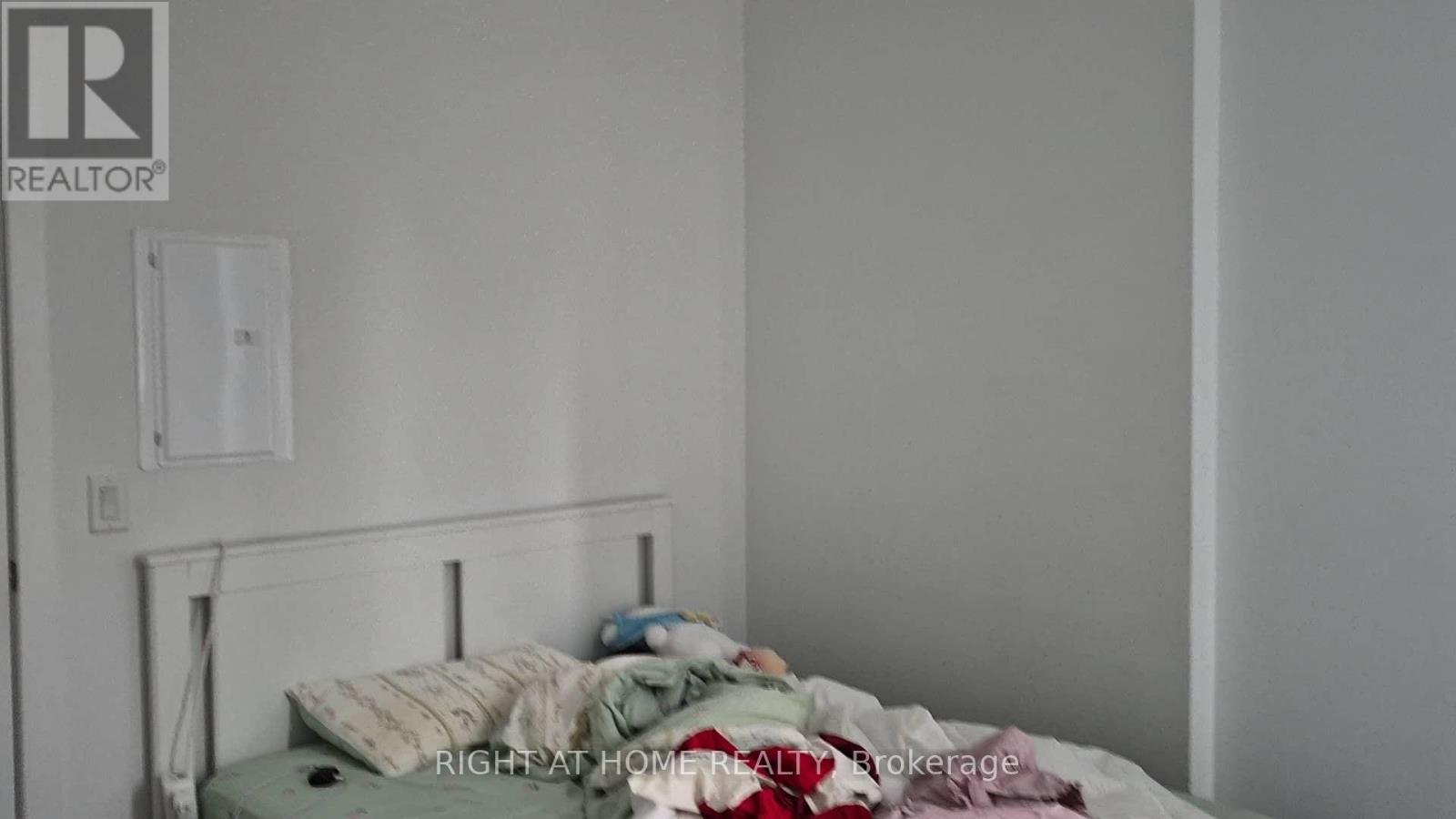 813 - 7 Grenville Street, Toronto (Bay Street Corridor), Ontario  M4Y 0E9 - Photo 33 - C12846714