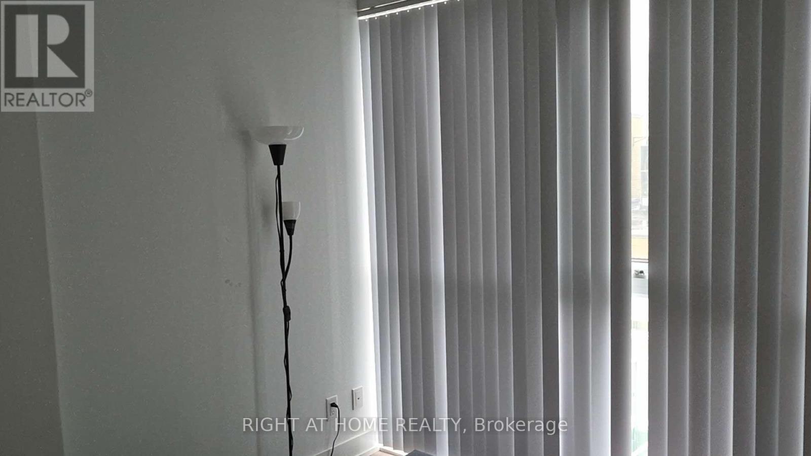 813 - 7 Grenville Street, Toronto (Bay Street Corridor), Ontario  M4Y 0E9 - Photo 32 - C12846714