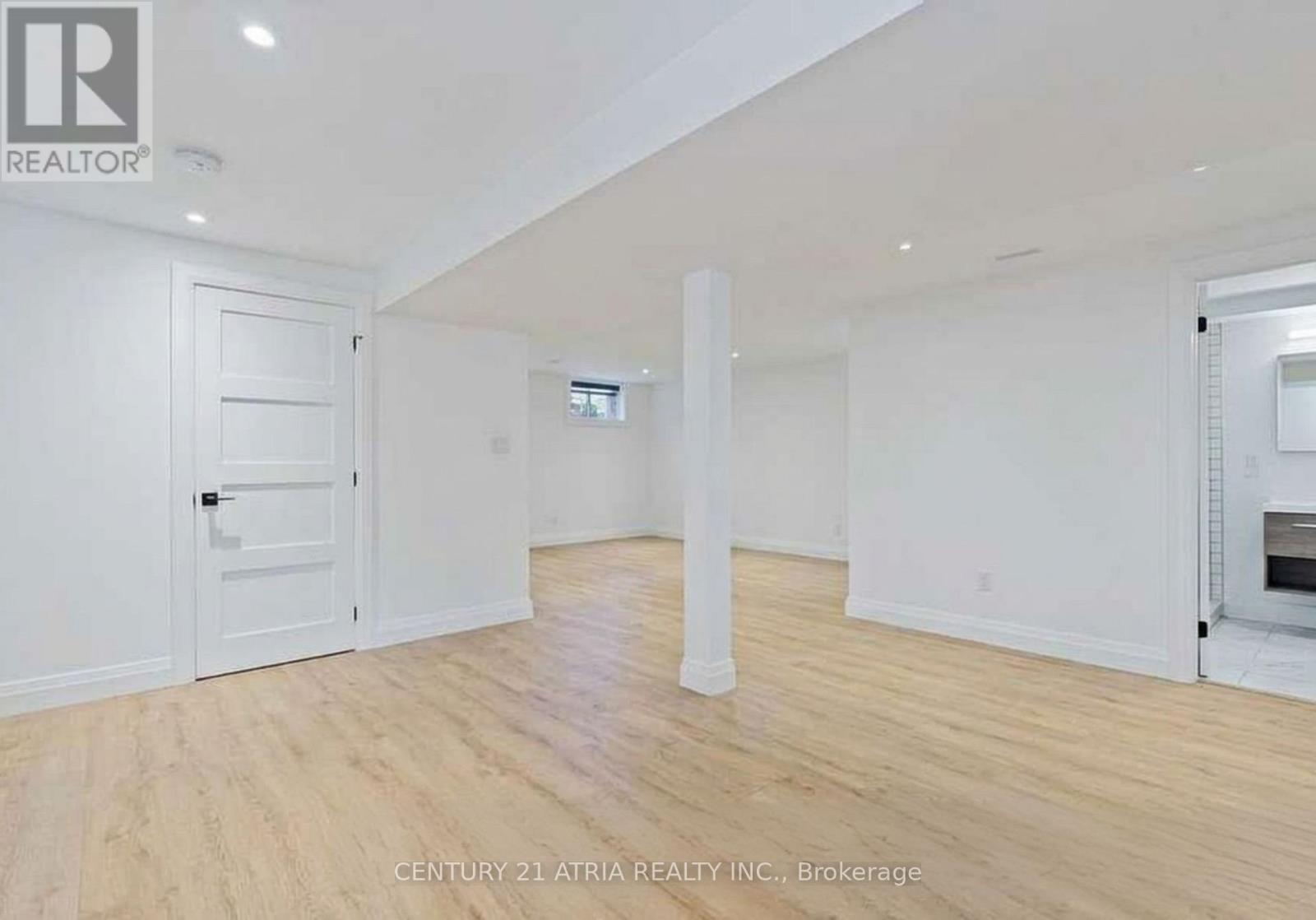 23 Ladbrooke Road, Toronto (Willowridge-Martingrove-Richview), Ontario  M3R 2A7 - Photo 35 - W12826996