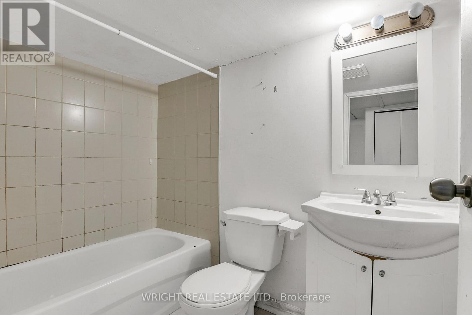 268 Claremont Street, Toronto, Ontario  M6J 2N3 - Photo 23 - C12855618