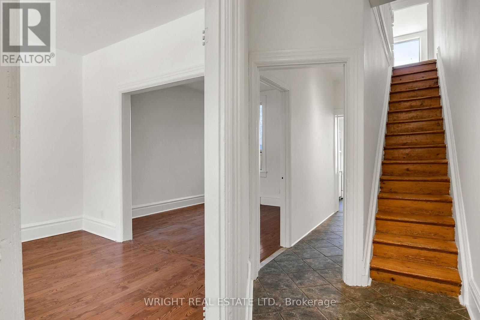 268 Claremont Street, Toronto, Ontario  M6J 2N3 - Photo 4 - C12855618