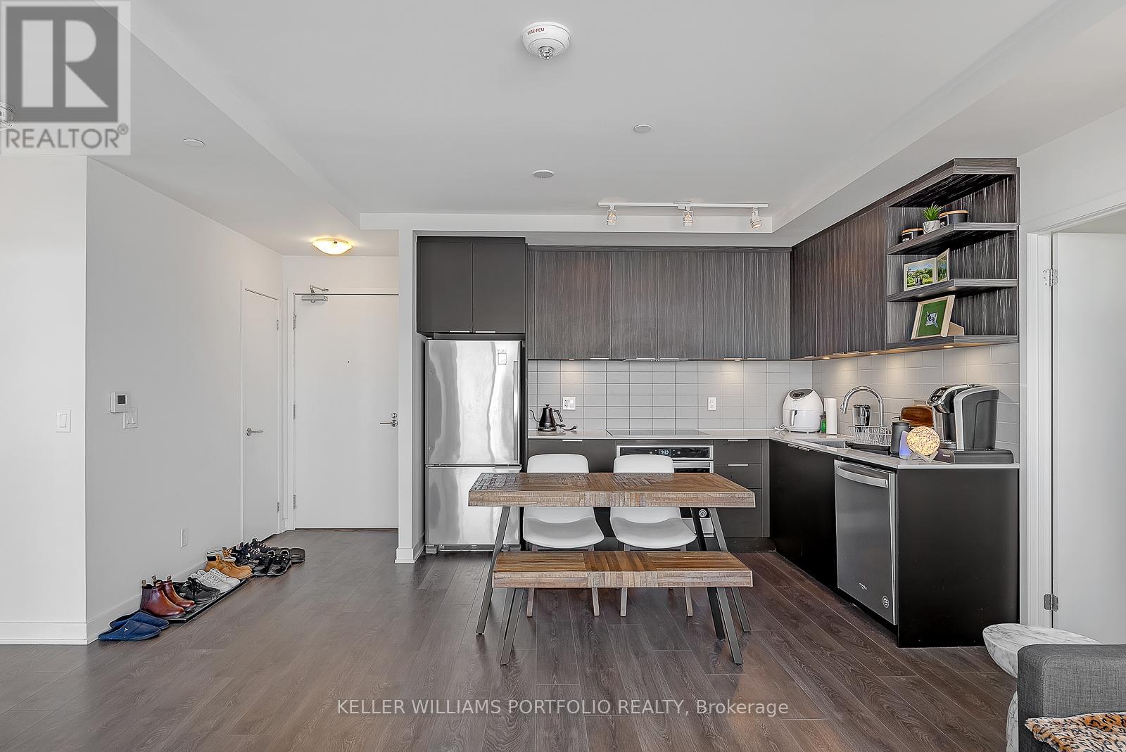 2203 - 6 Sonic Way, Toronto (Flemingdon Park), Ontario  M3C 0P1 - Photo 10 - C12855620