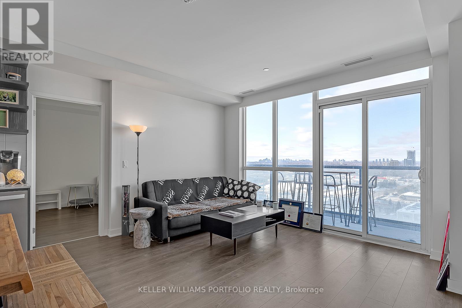 2203 - 6 Sonic Way, Toronto (Flemingdon Park), Ontario  M3C 0P1 - Photo 4 - C12855620