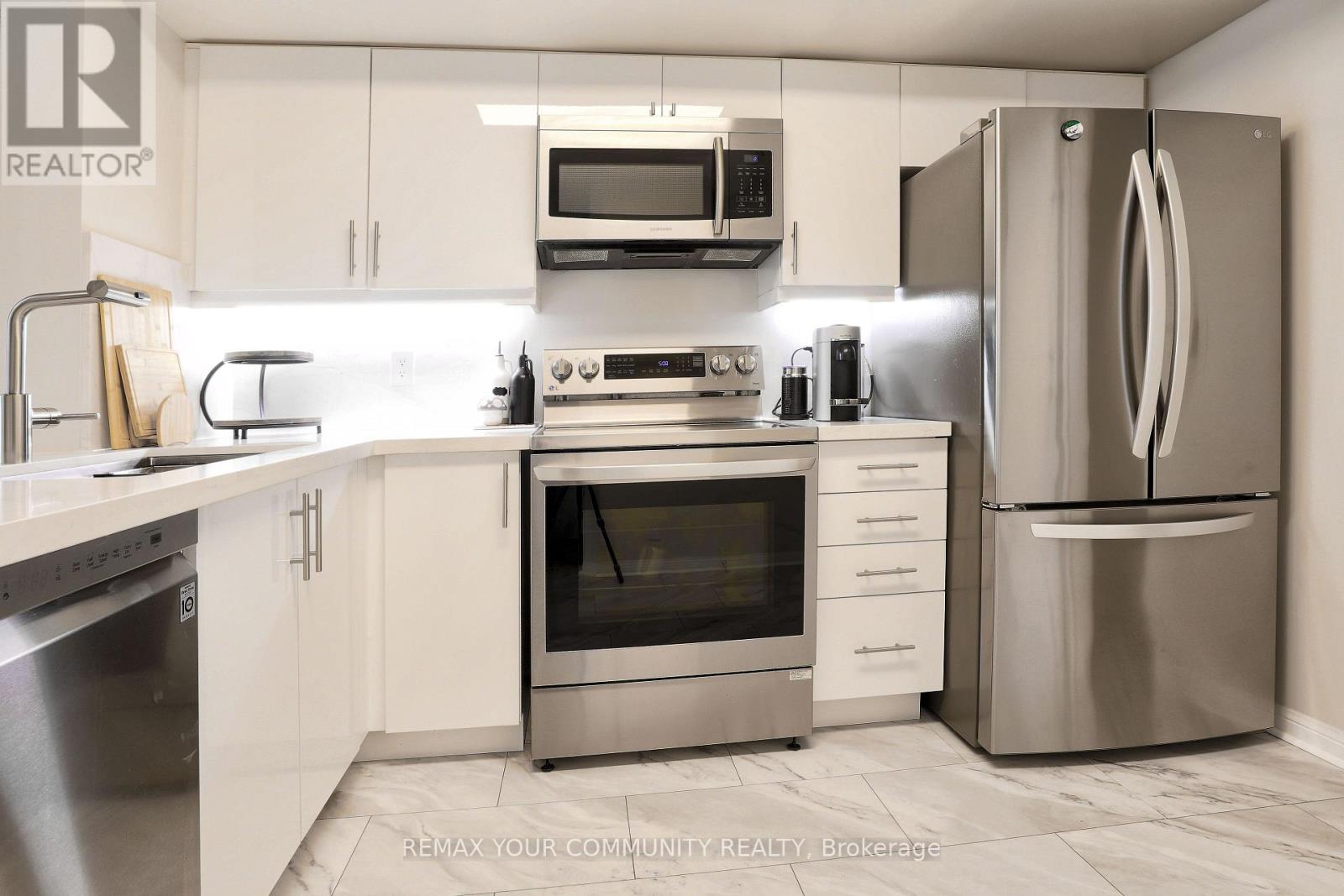 1213 - 28 Sommerset Way, Toronto (Willowdale East), Ontario  M2N 6W7 - Photo 15 - C12855626